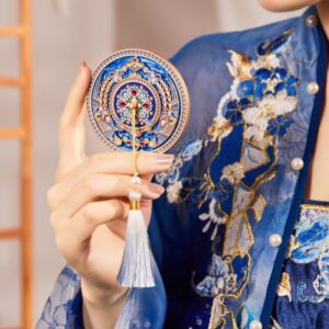 Exquisite Portable Makeup Mirror - Round with Whispers of flower - Image 4